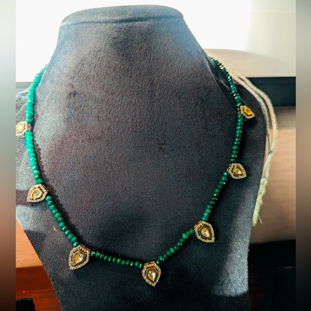 Royal !House Of RuSa Stunning necklace withh green stones and vintage zircons